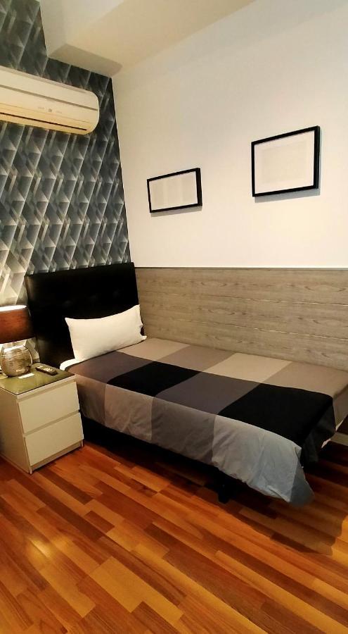 Single Rooms - Madrid — Photos 3